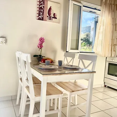 Apartment Aretousa *