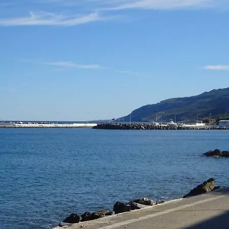 アパート Aretousa *